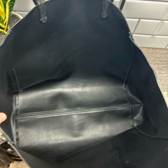 0327 Victoria's Secret black extra large tote - Picture 4 of 6